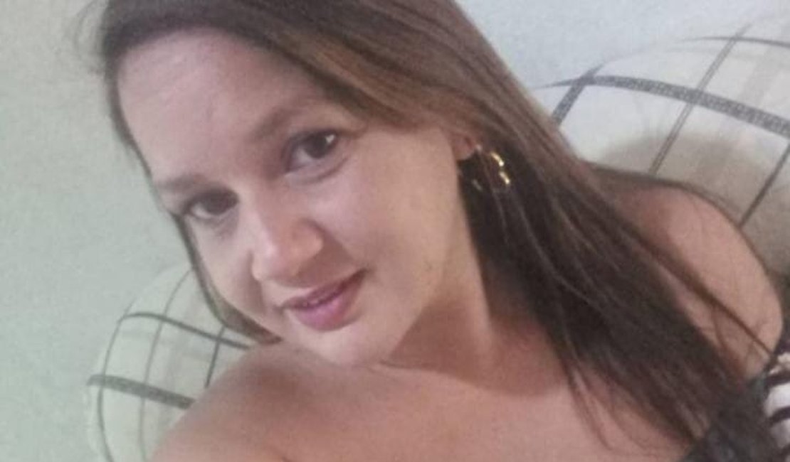 Mulher morre eletrocutada após segurar extensão em Arapiraca