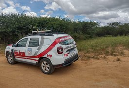 Cadáver enterrado em cova rasa é encontrado em área rural no bairro Massaranduba