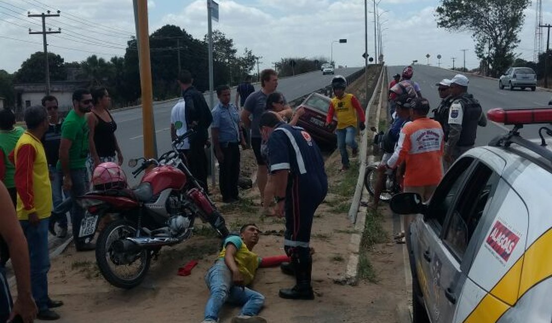 Acidente deixa motociclista ferido na Avenida José Alexandre, em Arapiraca