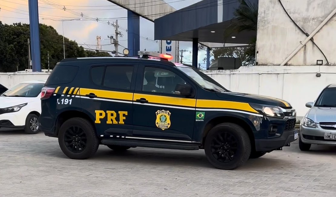 PRF prende condutor de veículo clonado durante fiscalização em Rio Largo