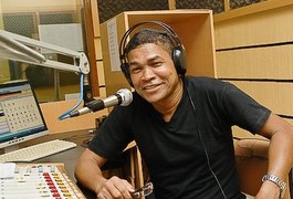 Radialista Nelson Filho está internado no HE do Agreste, com covid-19