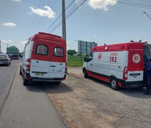 Criminoso se aproxima de carro e atira na cabeça do motorista em Arapiraca