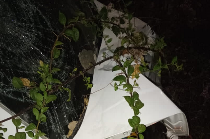 Batida entre carro e moto deixa três pessoas feridas na zona rural de Craíbas