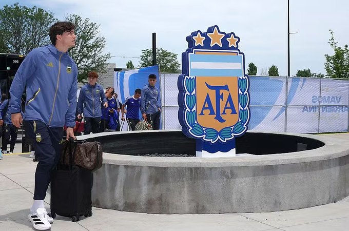 Argentina corta o zagueiro Balerdi da Copa do Mundo