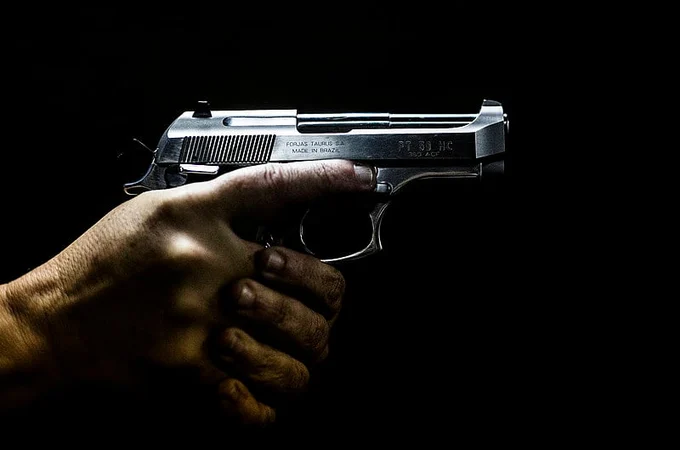 Homem morre ao ser atingido por nove disparos de arma de fogo em Maceió