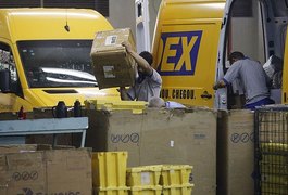 Funcionário dos Correios que desviava encomendas para revendê-las é alvo de operação em Maceió