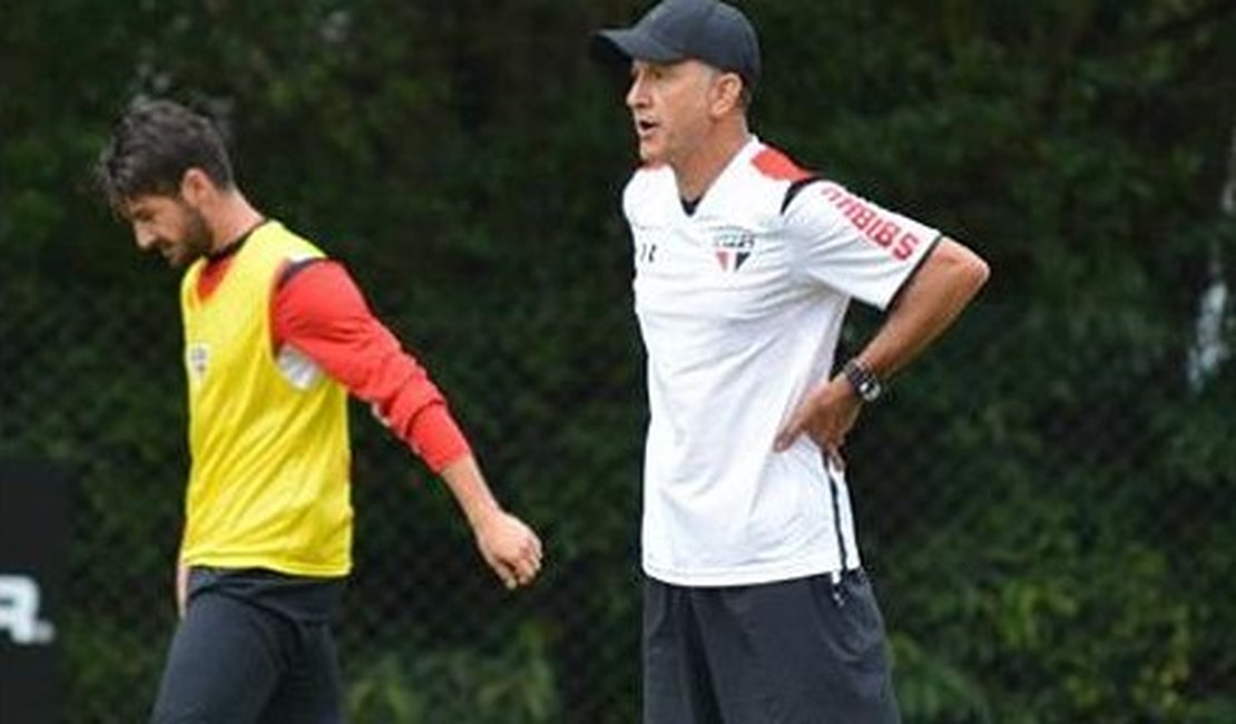 Osorio se diz surpreso com finanças do clube e teme mais vendas