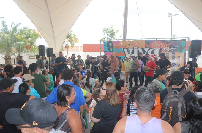 Forró anima a Praça Luiz Pereira Lima com Ed Gama e os Desgramados na Tenda Cultural Mestre Afrísio Acácio