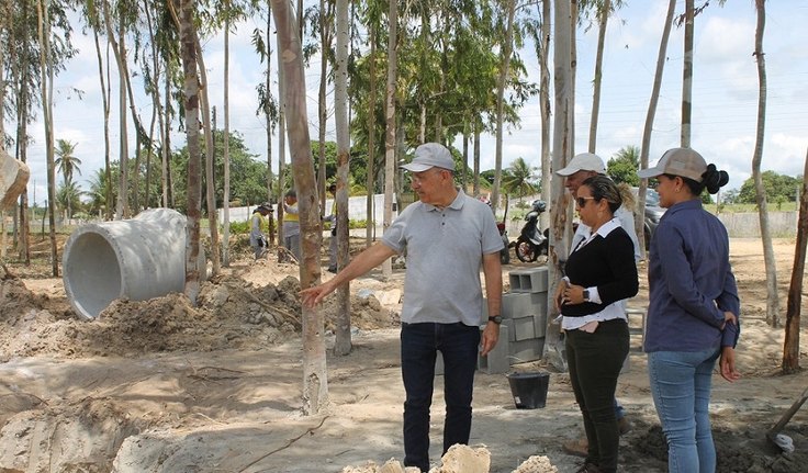 Ronaldo Lopes inicia obra de drenagem do Ouro Verde, Litoral e Cacimbinhas