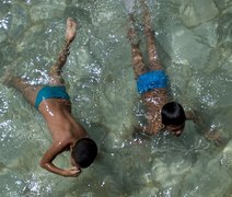 Brasil registra três mortes ao dia de crianças e jovens por afogamento
