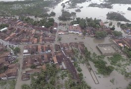[VÍDEO] Chuvas deixam 4 mortos e mais de mil famílias desabrigadas em Alagoas