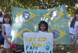 Marcha das Crianças mobiliza mais de 500 pessoas em protesto pacífico em Brasília
