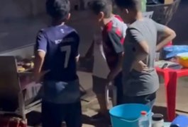 VÍDEO: Grupo de crianças faz churrasco ao som de Zezé Di Camargo e Luciano