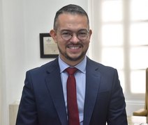 Engenheiro Luiz Neto é empossado como novo presidente da Casal