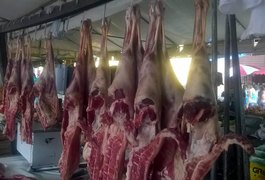 Operação combate venda ilegal de carnes em feira de Arapiraca