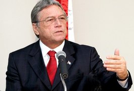 Governador anuncia pagamento do 13° para o dia 18