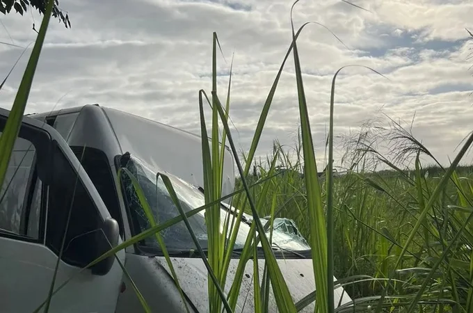 Colisão entre vans deixa motorista ferido na BR-316 entre Satuba e Pilar