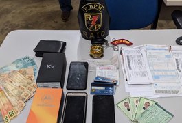 Ação policial prende jovens com documentos falsos após compras em lojas no Sertão alagoano