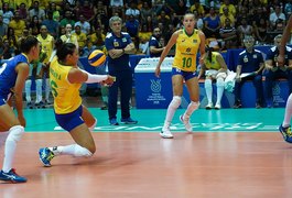 Brasil faz 3 a 0 no Peru pelo Pré-Olímpico de vôlei feminino