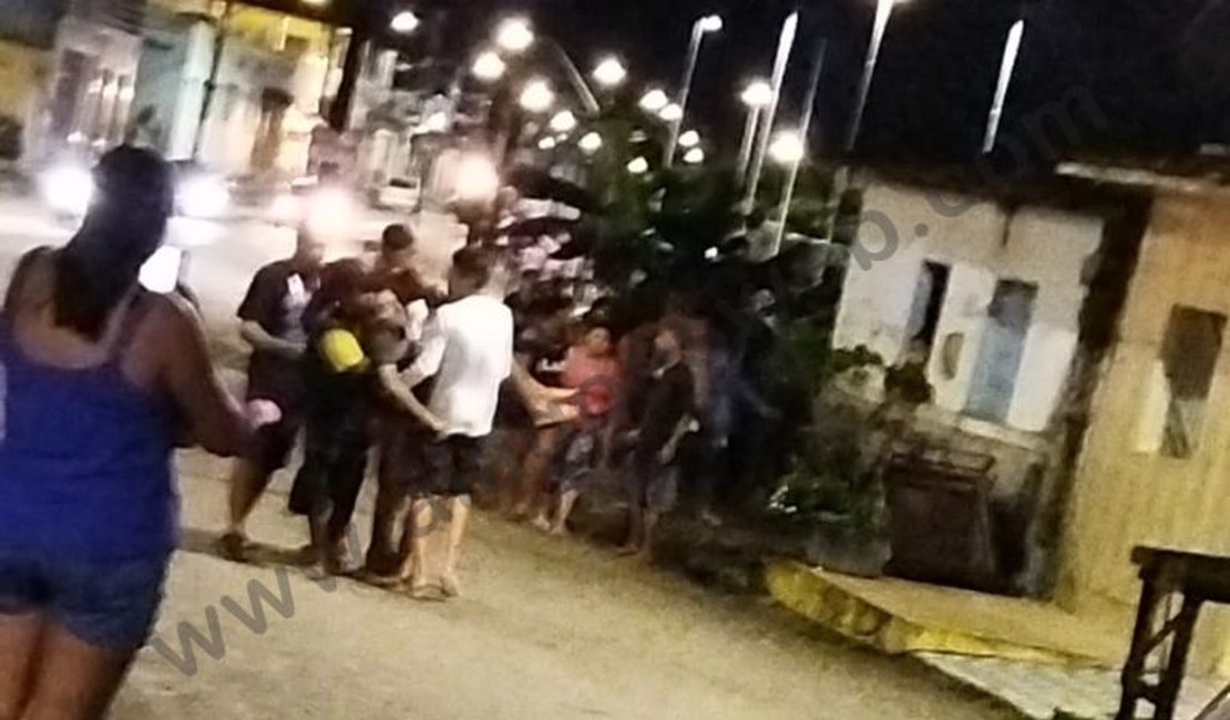 São Miguel dos Campos: Criminoso tenta matar jovens que estavam em praça a tiros