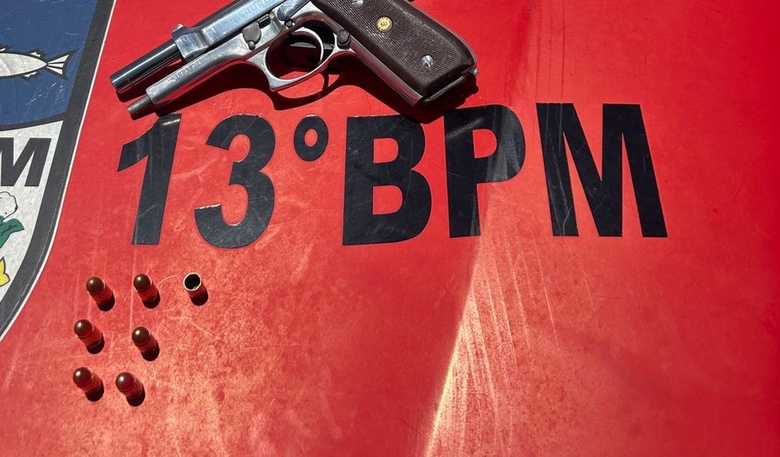 Militares do 13º BPM prendem homem por porte ilegal de arma e disparo de arma de fogo no Vale do Reginaldo