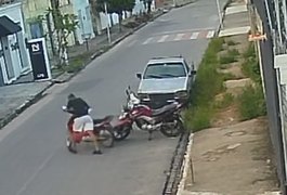 Motocicleta é furtada nas primeiras horas da manhã em Arapiraca