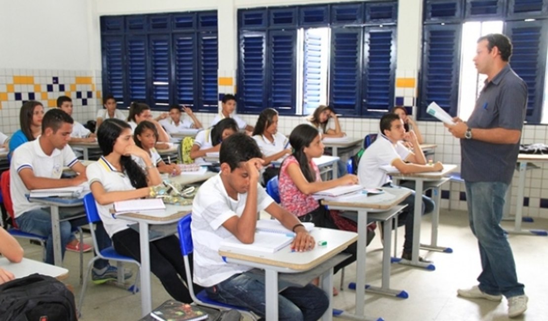 Estudantes da rede estadual têm até esta segunda-feira (16) para fazer a pré-matrícula