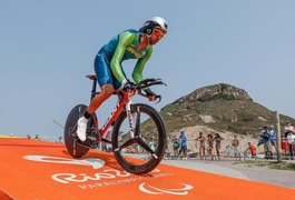 Brasileiro Lauro Chaman conquista o bronze no ciclismo de estrada
