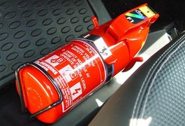 Uso de extintor em carro não será mais obrigatório