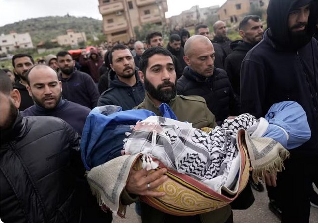 Soldados israelenses atiram contra carro e matam 4 pessoas da mesma família, diz Autoridade Palestina