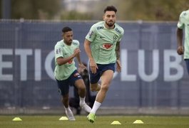 Botafogo abre conversas para tentar a contratação do lateral-esquerdo Alex Telles