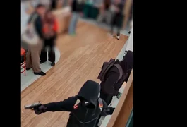 Trio armado rouba R$ 500 mil em cartas de Pokémon