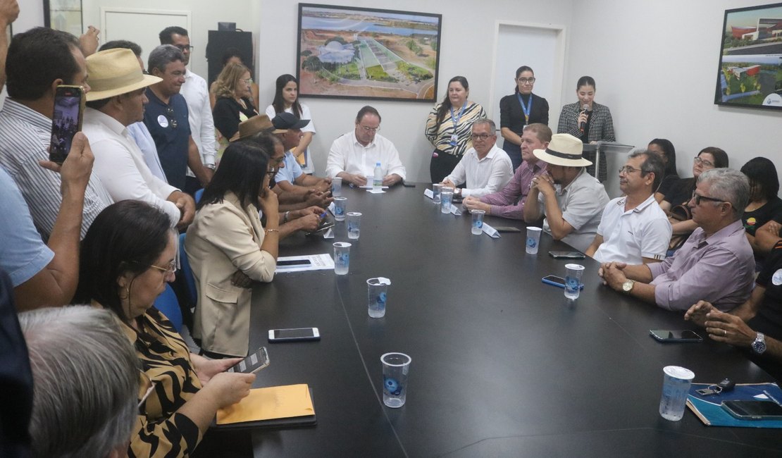 Prefeitura de Arapiraca lança programa 'Terra Pronta' 2024; assista