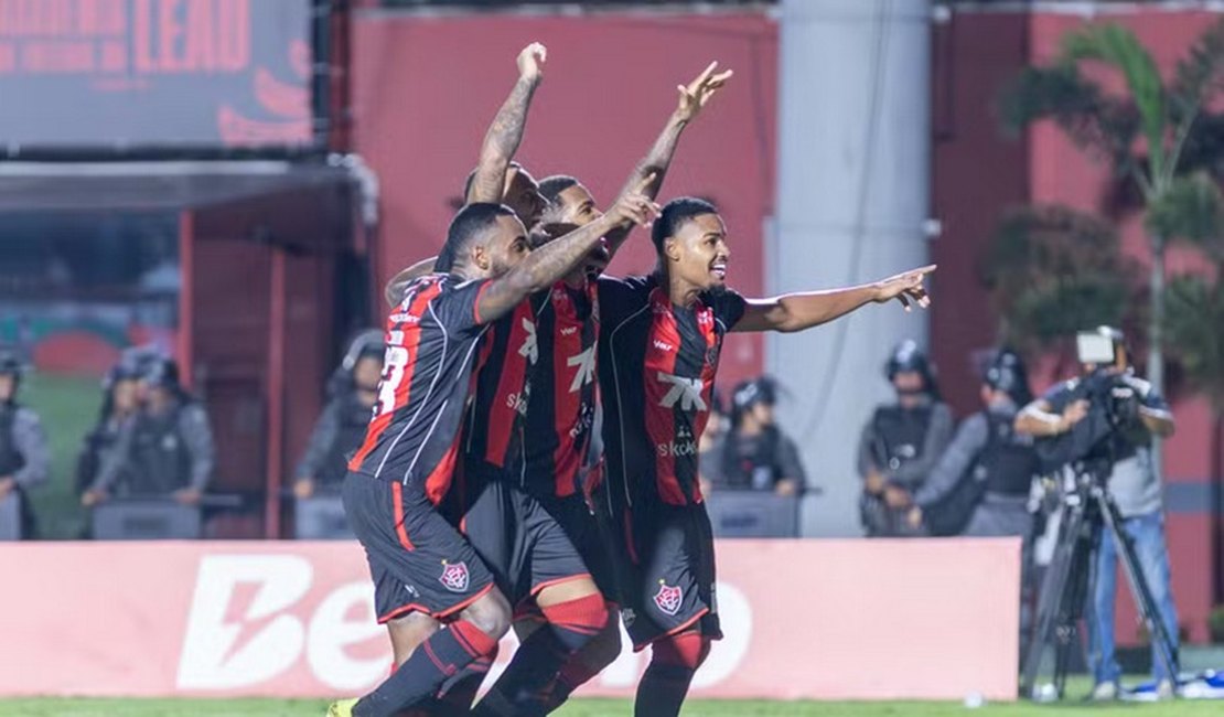 Flamengo é eliminado pelo Vitória após derrota por 2 a 0 na Copa do Brasil