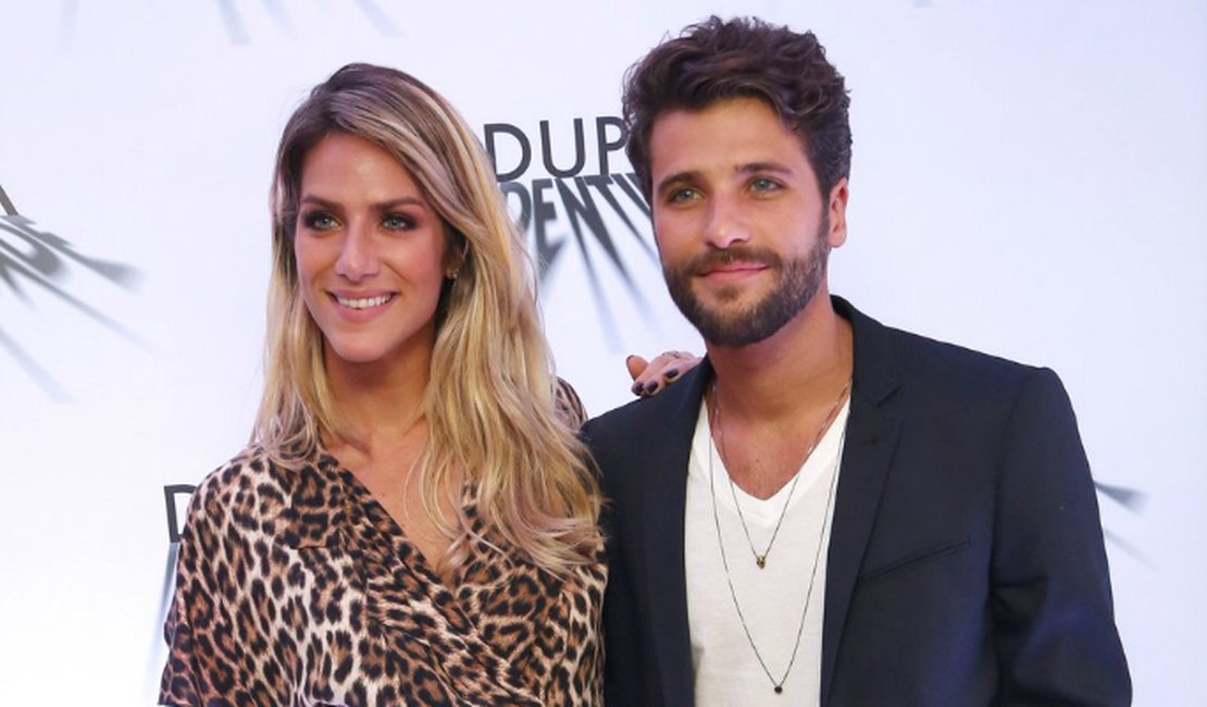 Assessoria de Bruno Gagliasso e Giovanna Ewbank confirma adoção