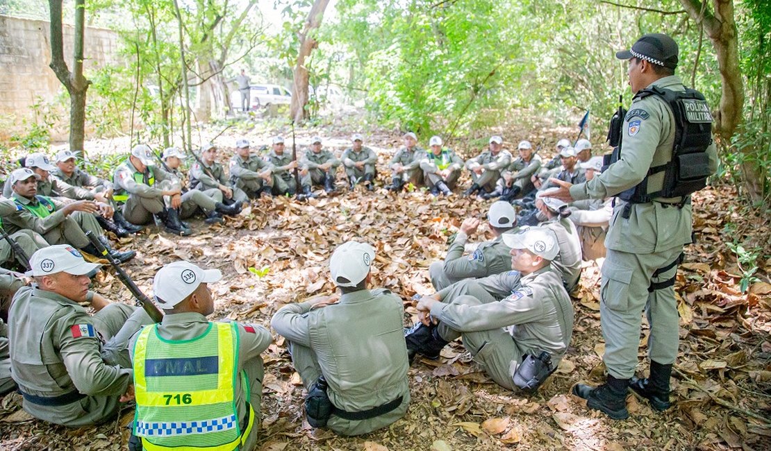 Futuros soldados da PM participam da Marcha de Ascensão Militar