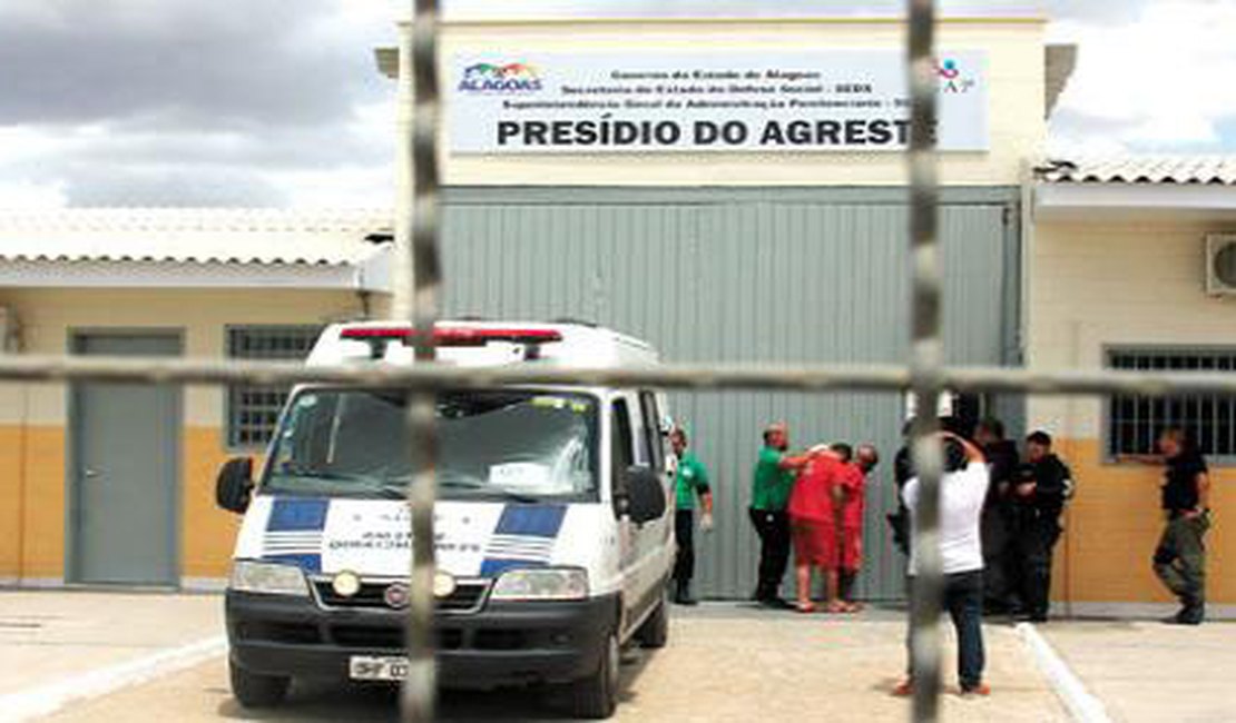 Secretaria faz transferência de detentos de Maceió para o Presídio do Agreste