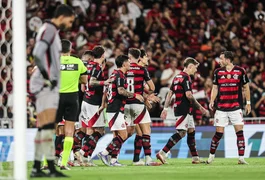 Flamengo derrota vitória por 8 a 0 e alcança maior goleada da história dos pontos corridos