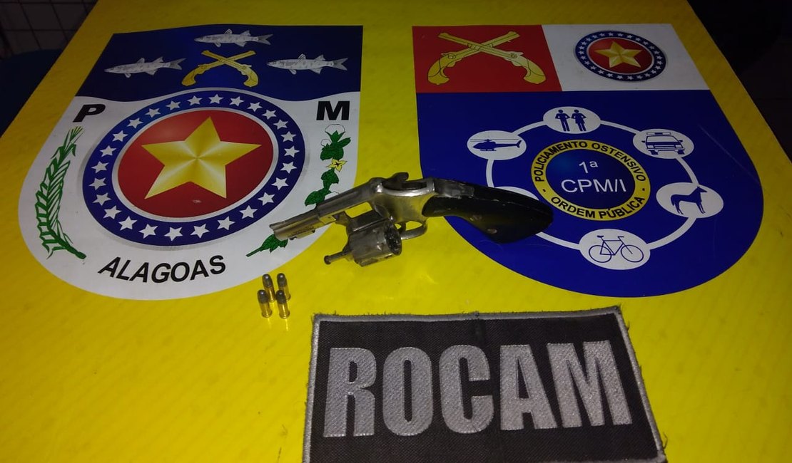 PM captura dupla suspeita de roubar salão de beleza em São Miguel dos Campos