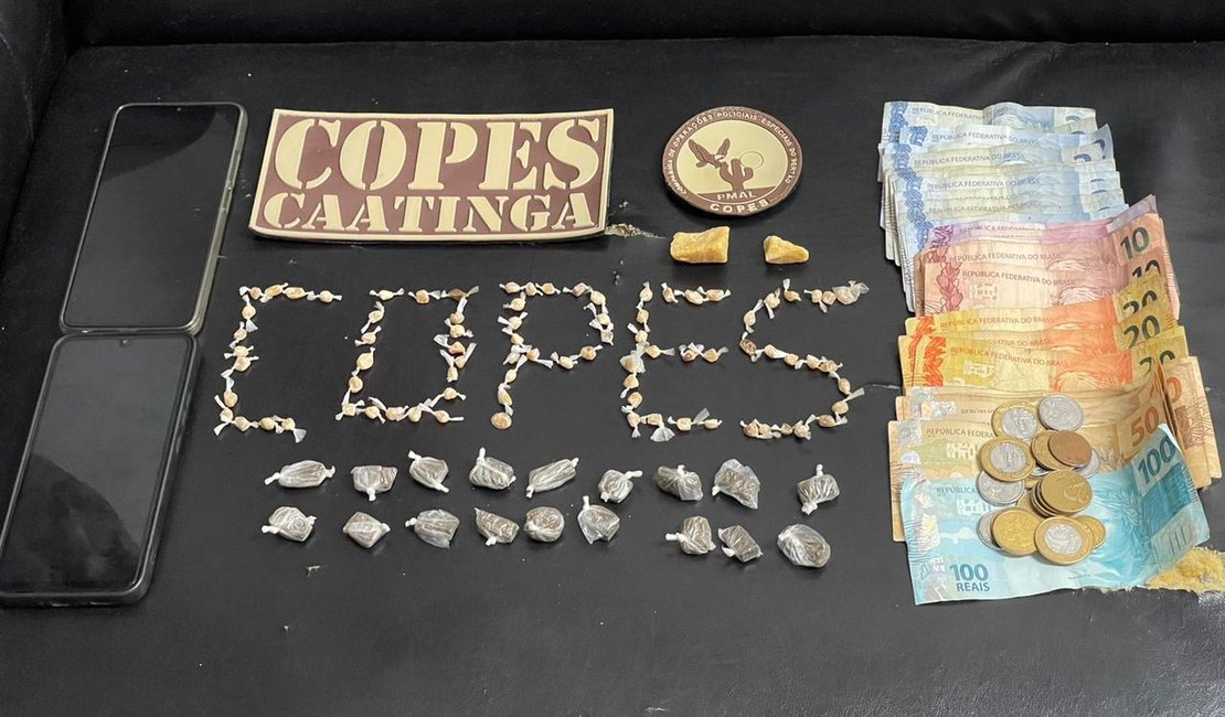 PM prende suspeitos de tráfico de drogas e apreende materiais, no Sertão alagoano