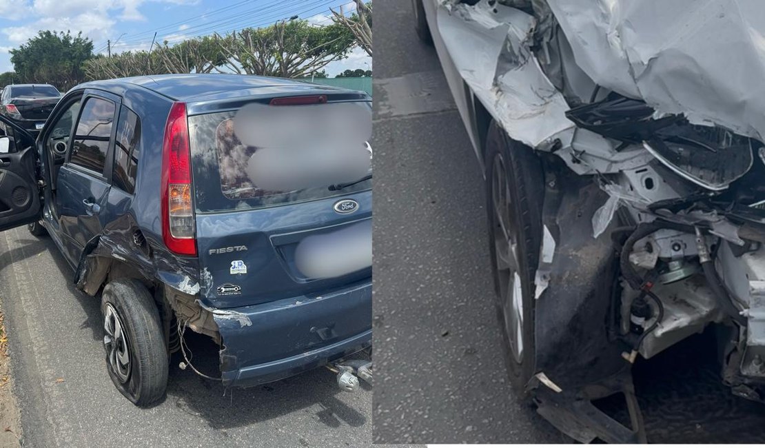 Carro que entrava na AL-220 e outro veículo se envolvem em batida no bairro Planalto