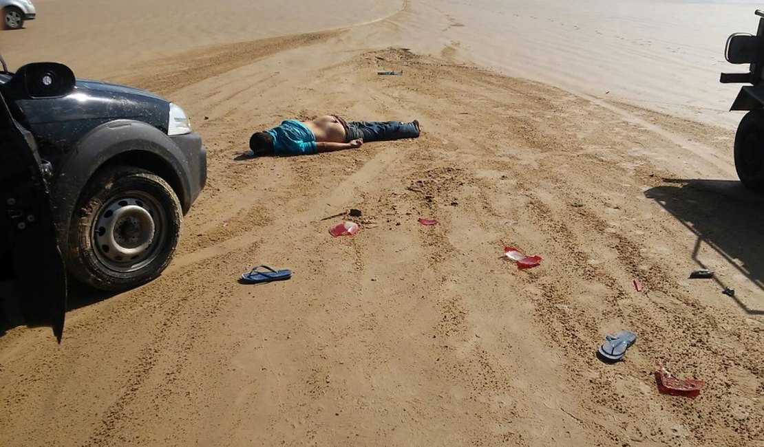 Alagoano morre em capotamento de veículo na Praia do Peba