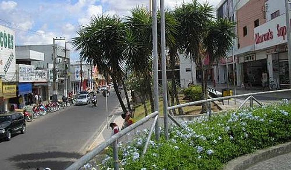 Estabelecimento comercial é furtado no Centro de Arapiraca