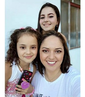 Mãe e filhas de 8 e 13 anos morrem após batida frontal entre carro e caminhão em Santa Catarina