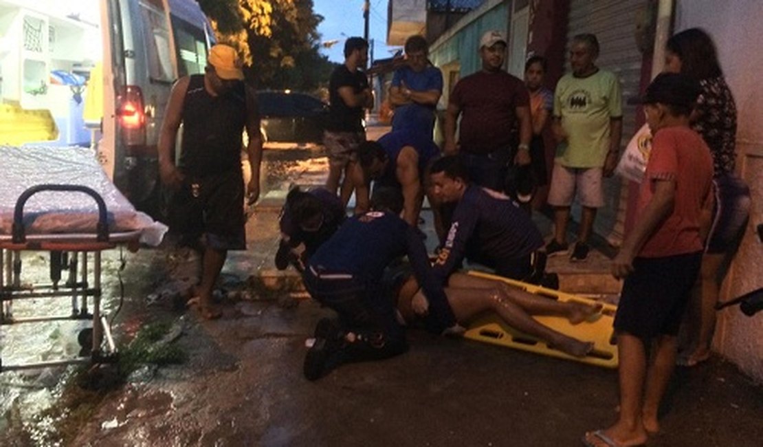 Gestante perde controle de motocicleta e colide contra muro no bairro Primavera