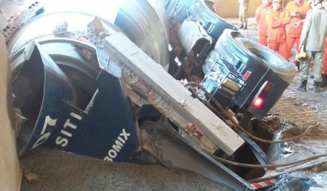 Grave acidente com betoneira deixa operador morto em Maceió