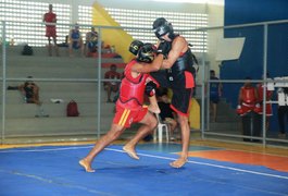Manobras radicais e kung-fu agitaram final de semana em Penedo