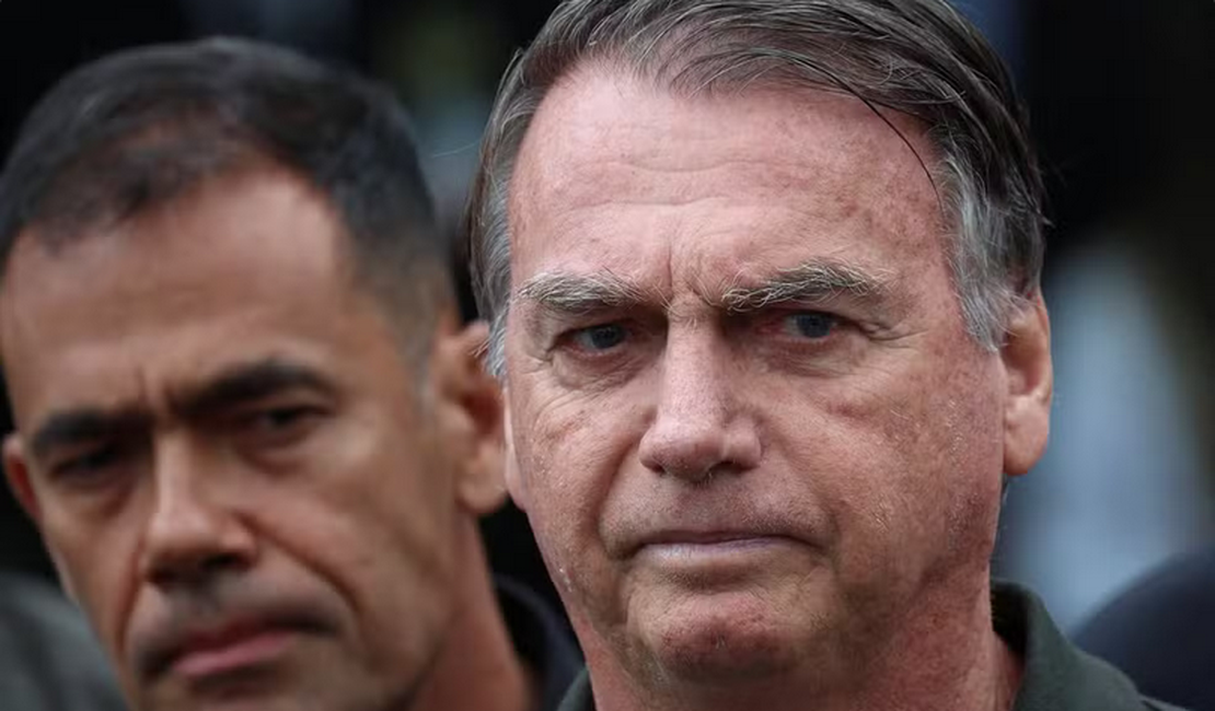 Bolsonaro é condenado a pagar indenização de R$ 1 milhão após comparar cabelo de homem negro com 'criatório de barata'
