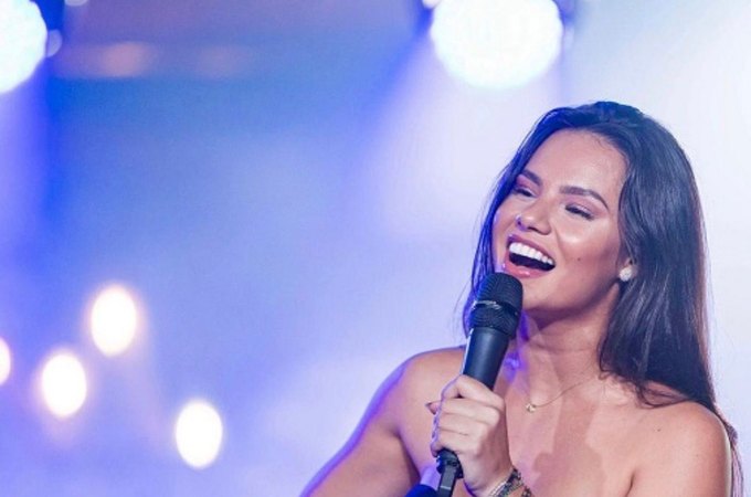 Samara Souto anuncia saída da Banda Magníficos após três anos no grupo