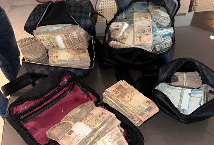 PF investiga Prefeitura alagoana por desvio de recursos e apreende mais de R$ 8 milhões em bens